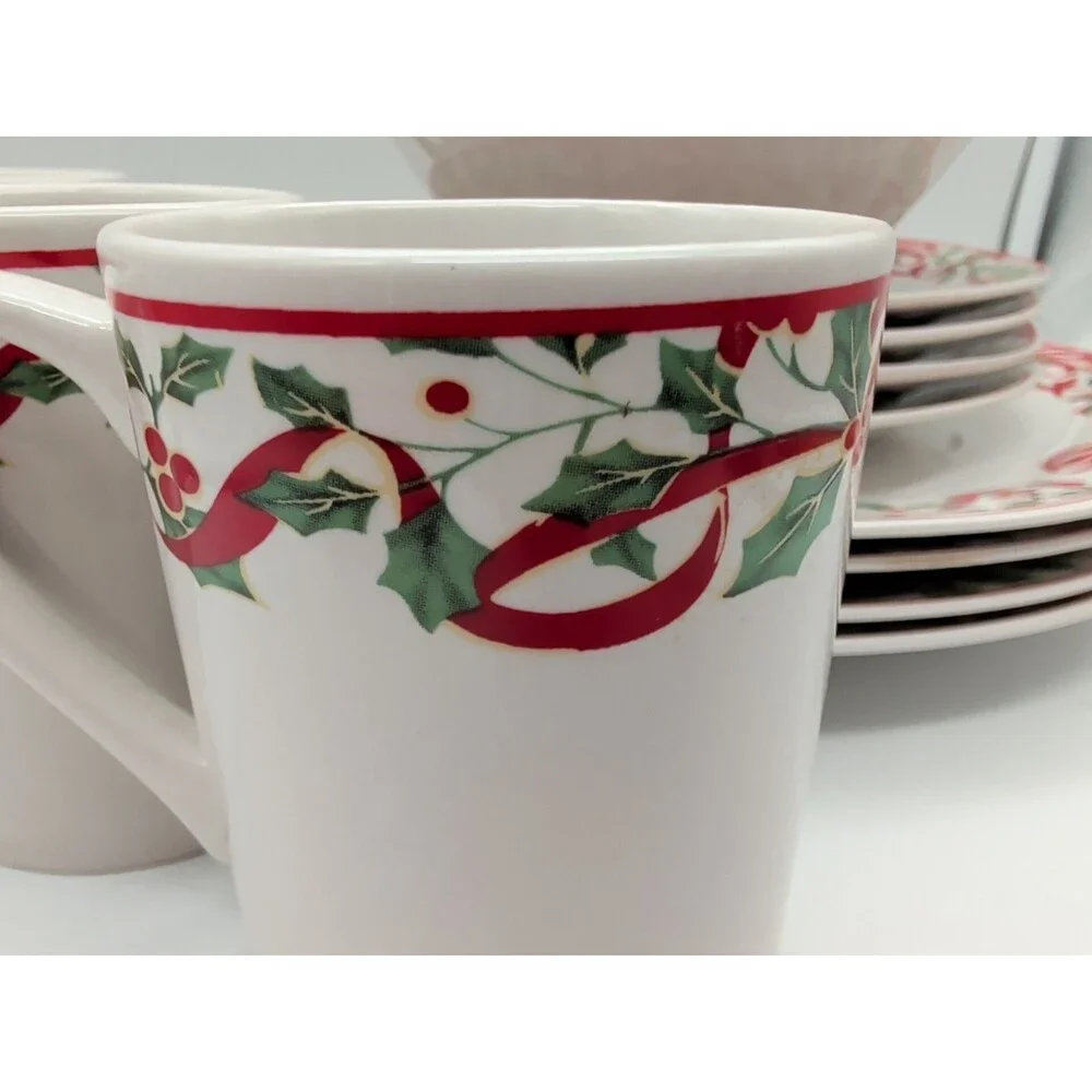 Mulberry Home Collection Dish Set Holly Berry Red Ribbon Christmas 16 Piece